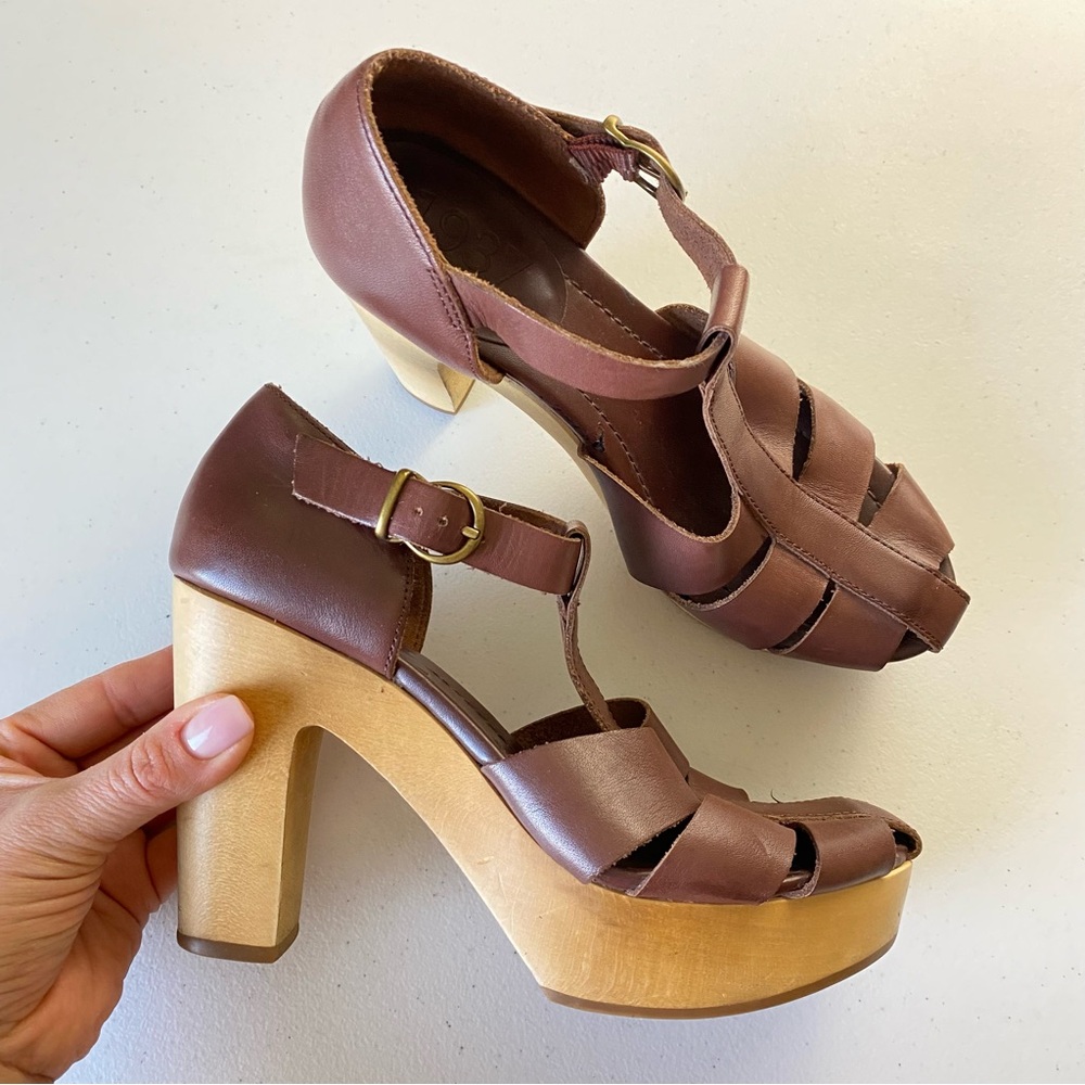 1937 Footwear Size 6 Chocolate Brown Leather Closed Cage Ankle Strap Wooden Heel